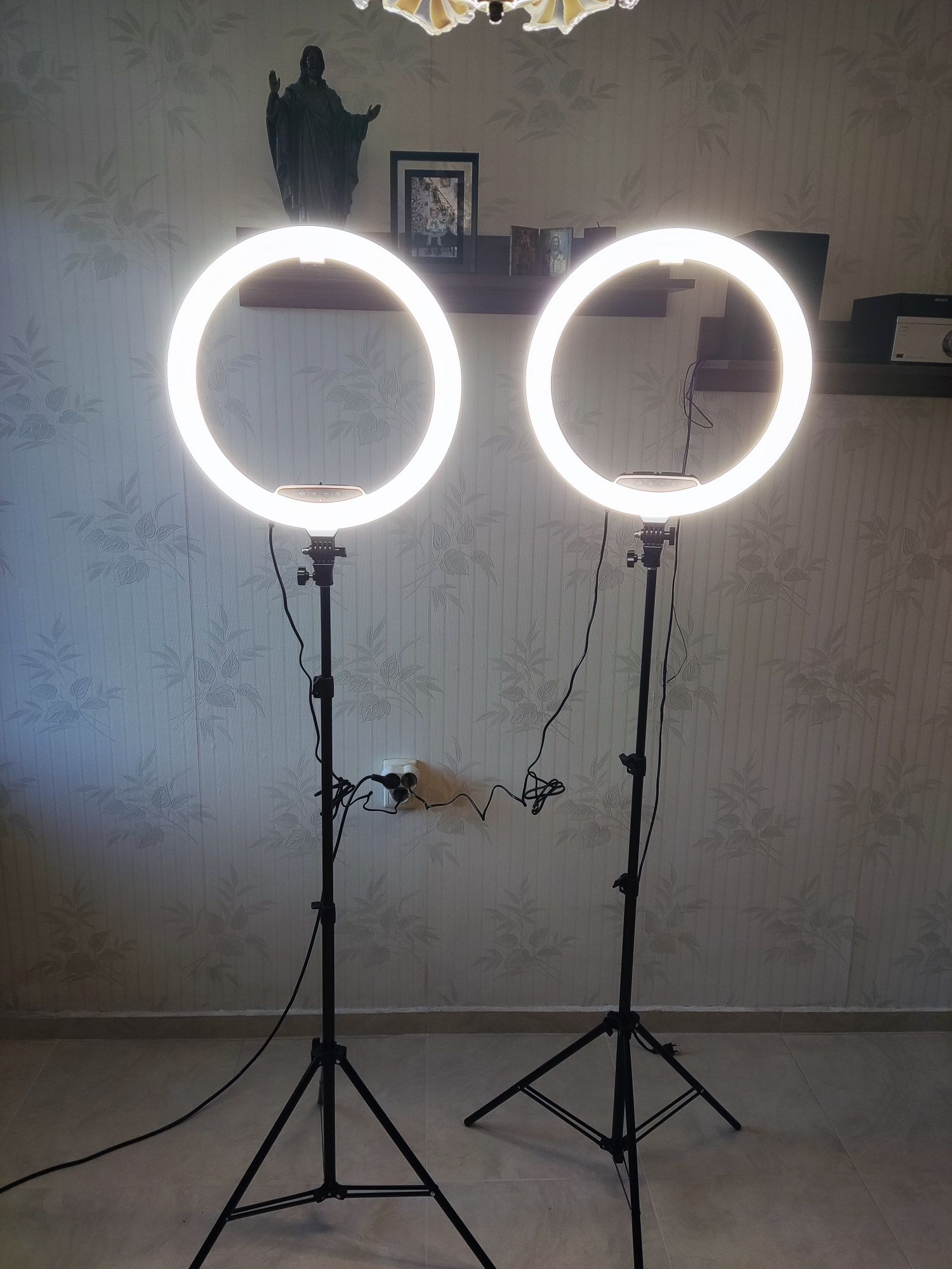 Селфи Лед Ринг Лампа RGB с Трипод и Дистанционно -18 инч.(46см.) 70W