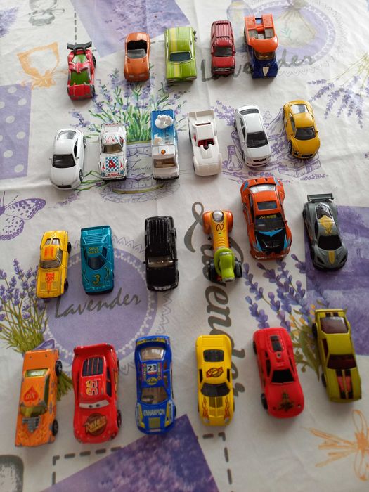 Всичко по 10 лв само през декември Детски самолет коли, пъзели и попит