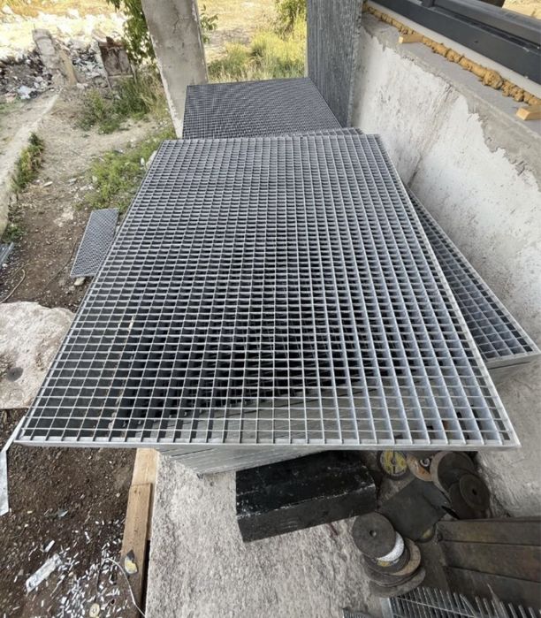 Trepte zincate gretare zincate