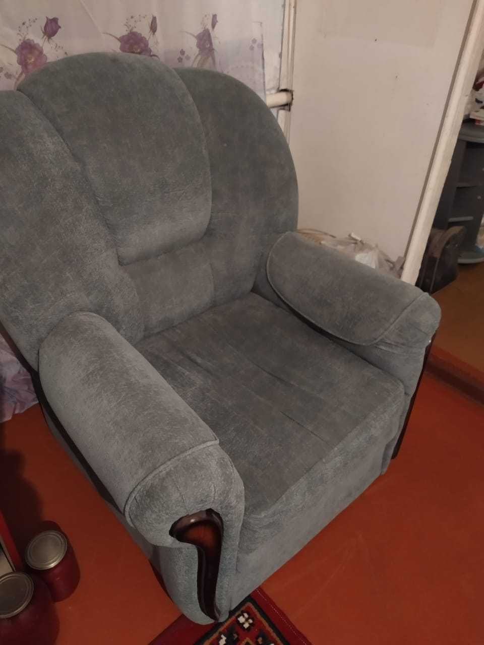 Комплект раскладных диванов и кресла