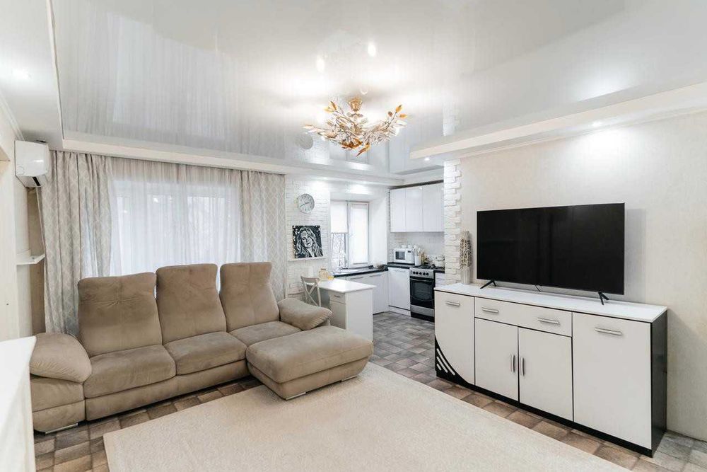 Продажа 2-комнатной квартиры толстого 72