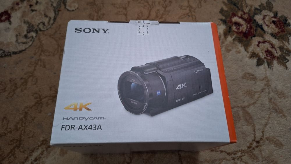 Camera video sony ax43a profesional+carduri si incarcator cu cabluri
