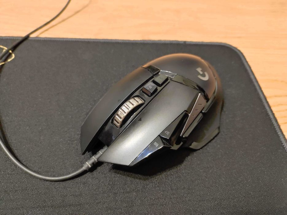 Геймърска мишка Logitech G502 Hero и MousePad/Подложка за мишка COUGAR