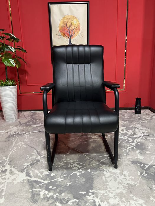 Kreslo sotiladi xolati yaxshi