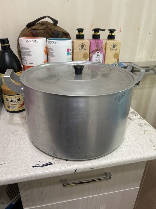 Продается алюминевая кастрюля