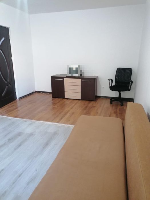 Garsonieră de închiriat – 33 mp, complet utilată, parter, Dristor