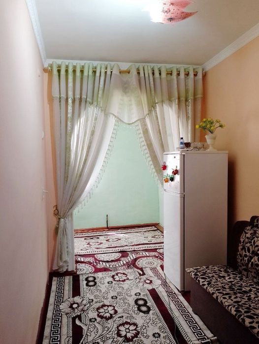 Srochno Navbahor mahallasida uy sotiladi narxi kelishiladi 28000$