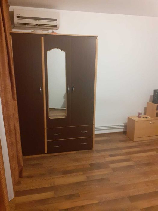 De vanzare – Garsoniera decomandata, mobilata si utilata – Micro 20