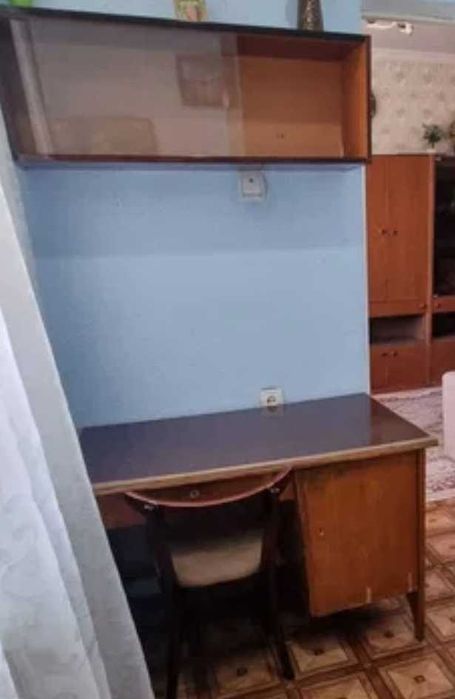 Продам стол б.у. для реставрации