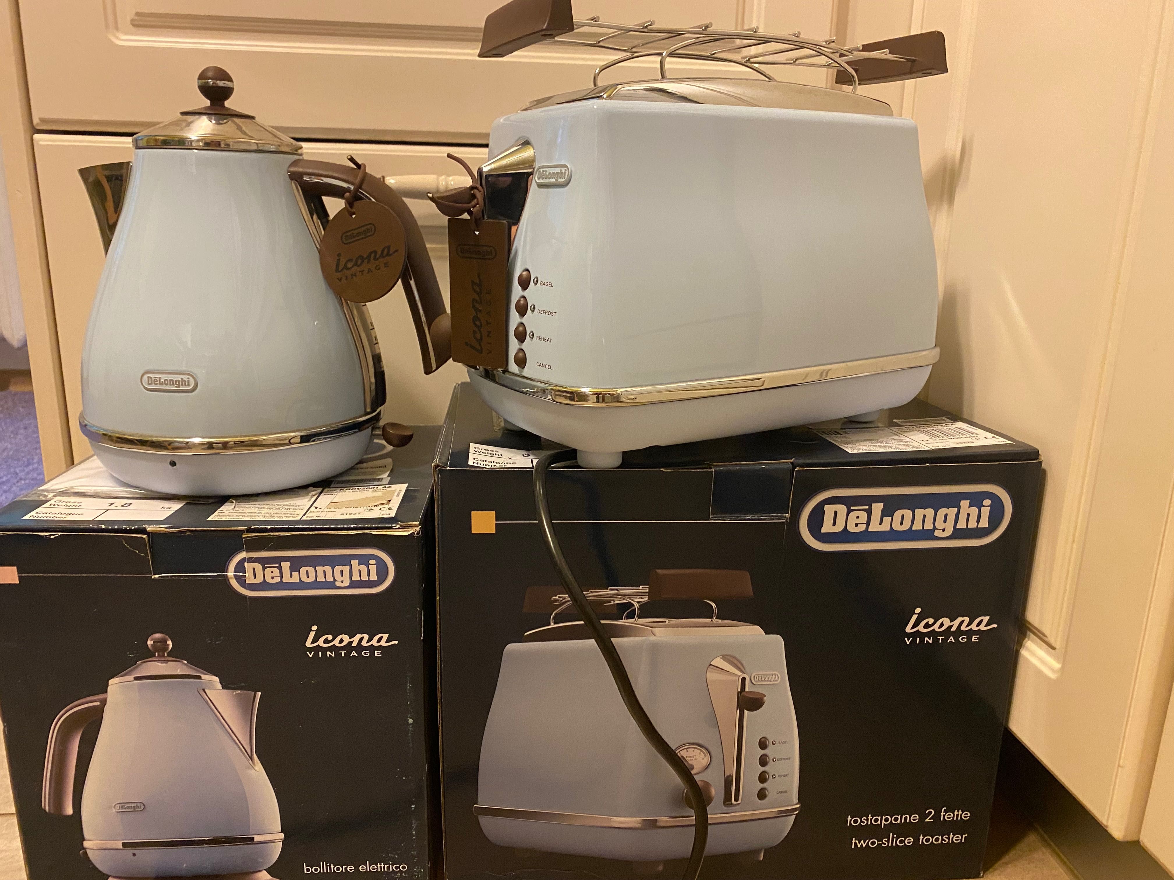 DeLonghi Icona Vintage светлосин цвят