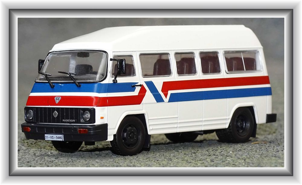 Macheta Rocar TV 35(Maxi Taxi) 1:43, DeAgostini