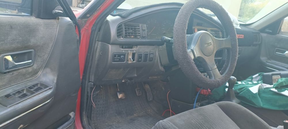 Продам Мазда  626