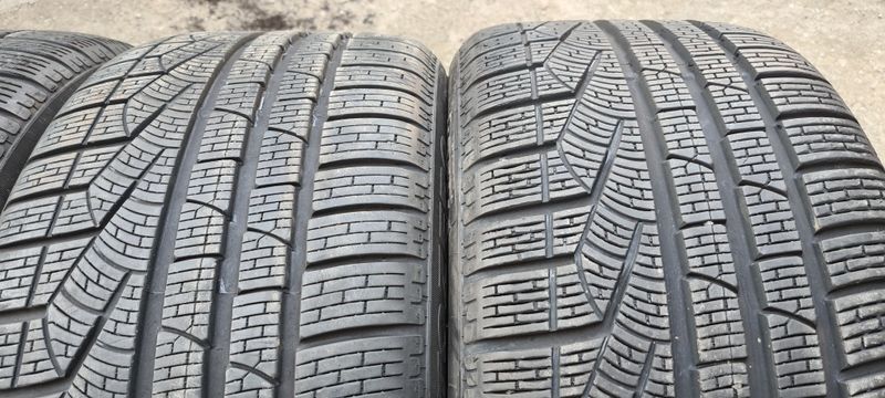 255/40/18.PIRELLI 4бр