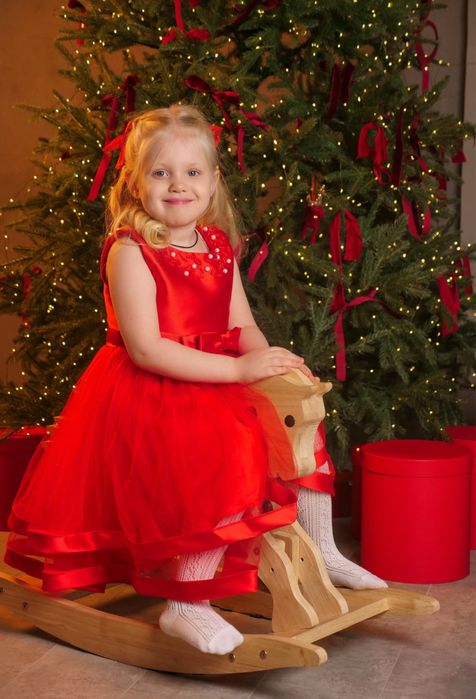 Продам нарядное детское платье