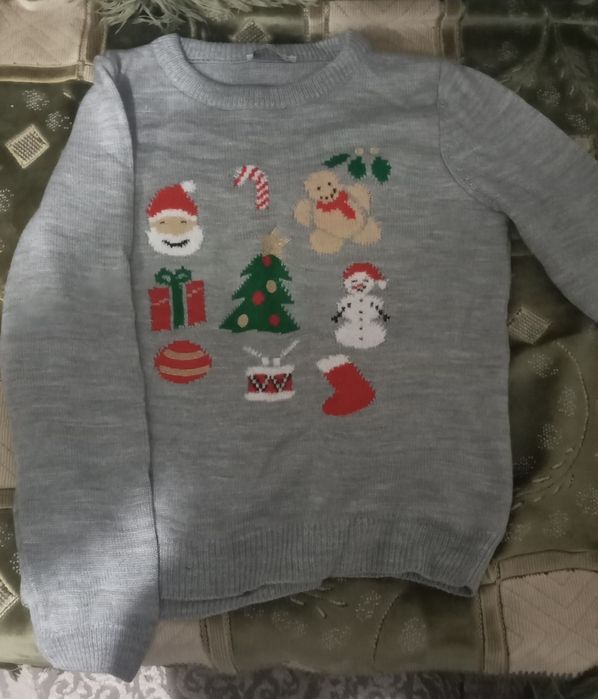 Продам парные свитера на новый год