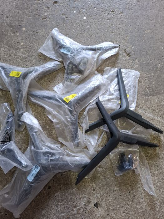 Suporți noi de tv .