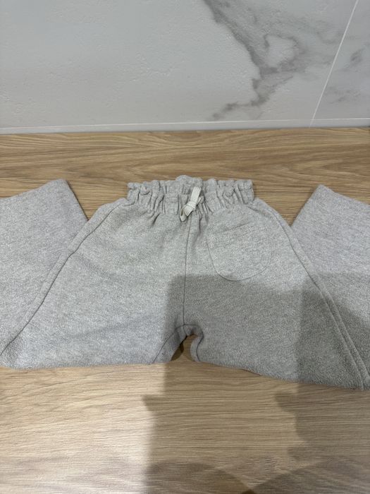 Pantaloni Zara fete din tricot marimea 4-5 ani