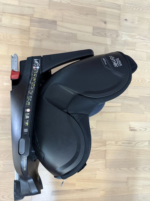 Britax Römer dual fix i-size (76 – 105 cm / 15 luni – 4 ani)