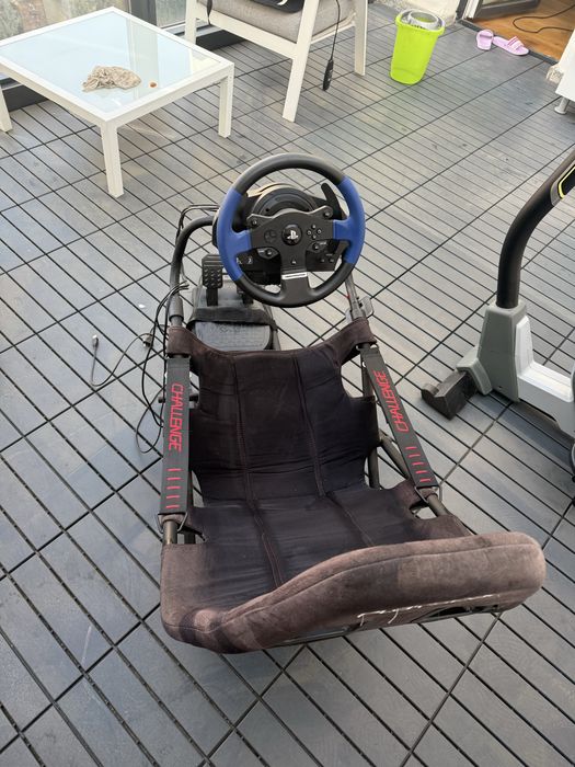 Vand scaun Playseat Challenge impreuna cu volan Thurstmaster T150