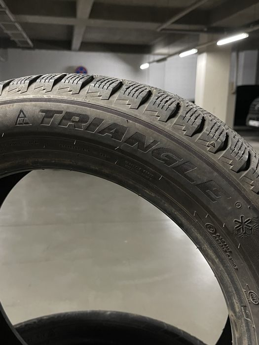 Зимние шины Triangle 215/55 R17