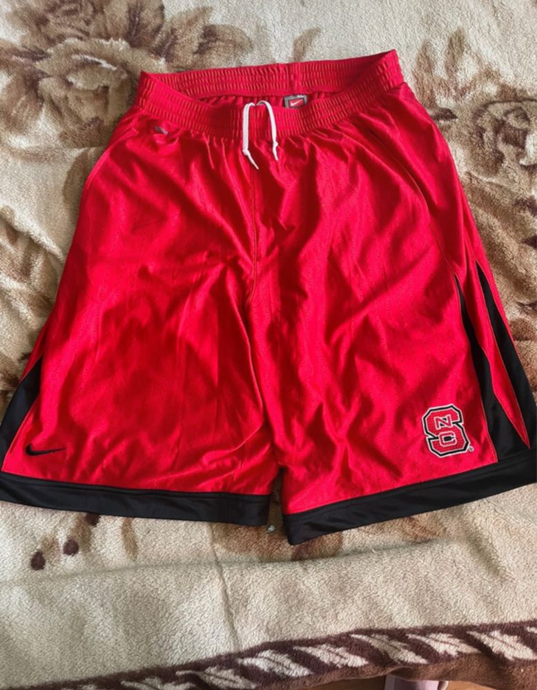 Pantaloni scurti de vara nike XL