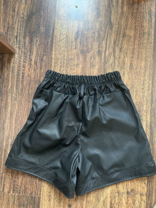 Pantaloni scurti de party din piele marimea S