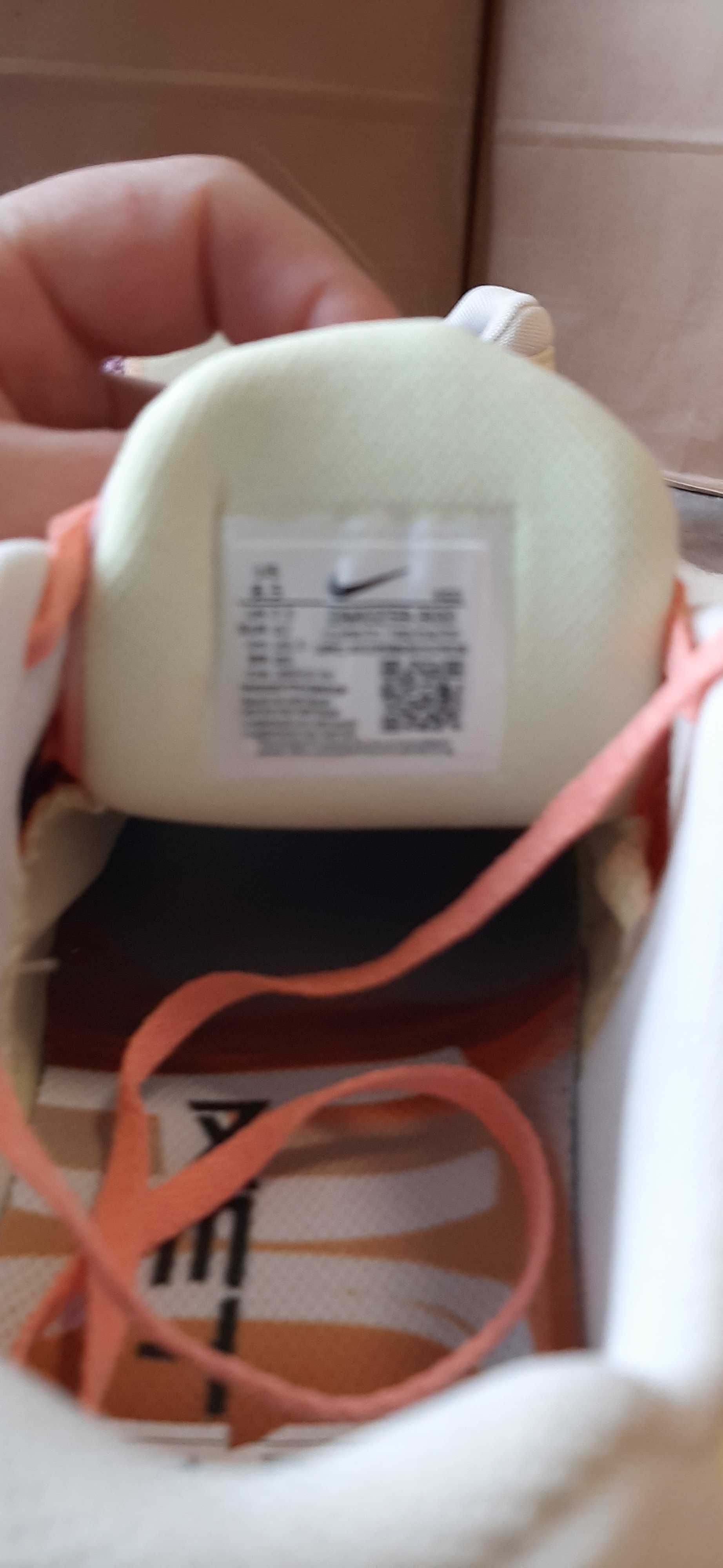 Nike meatcon маратонки