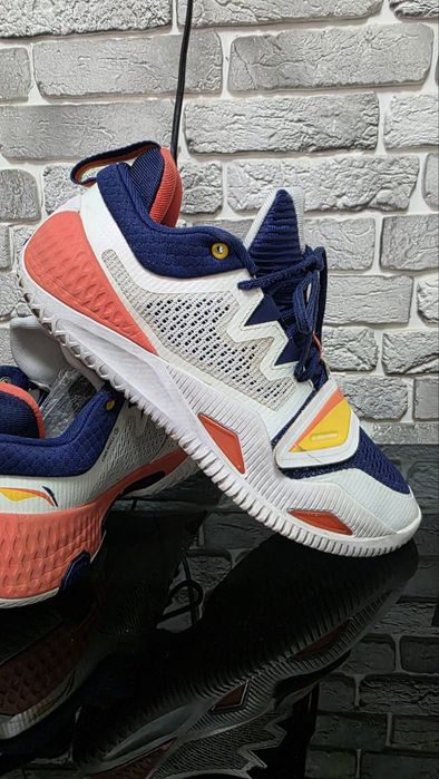 Оригинальные кроссы Li-ning