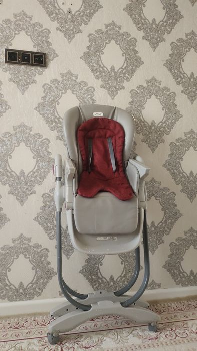 Б/у. Кормящий стол продаётся срочно