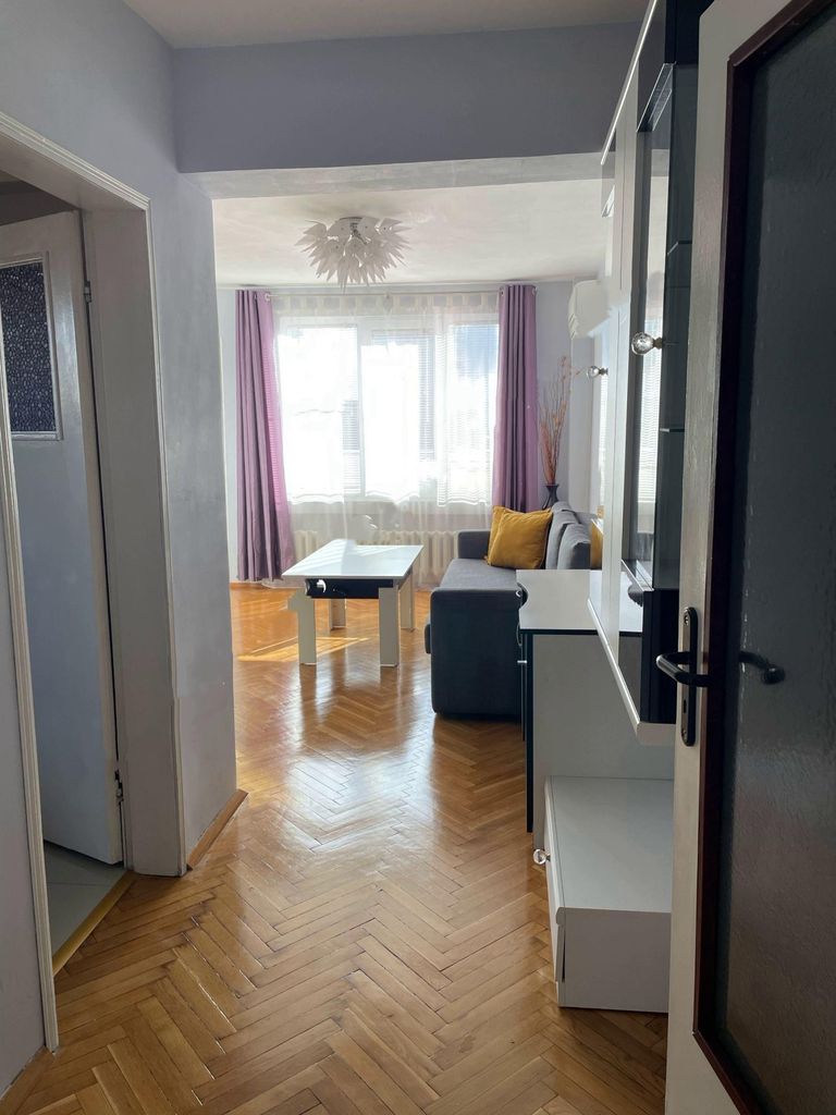 Дава се под наем Двустаен апартамент в София, Лозенец - 60 кв.м за 600 € - Снимка #2
