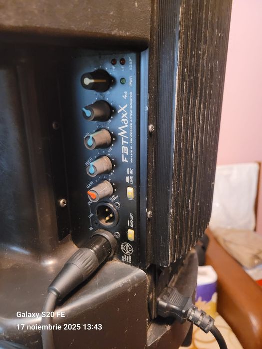 Boxe FBT Maxx 4a, Yamaha PSR-SX600, mixer, microfoane