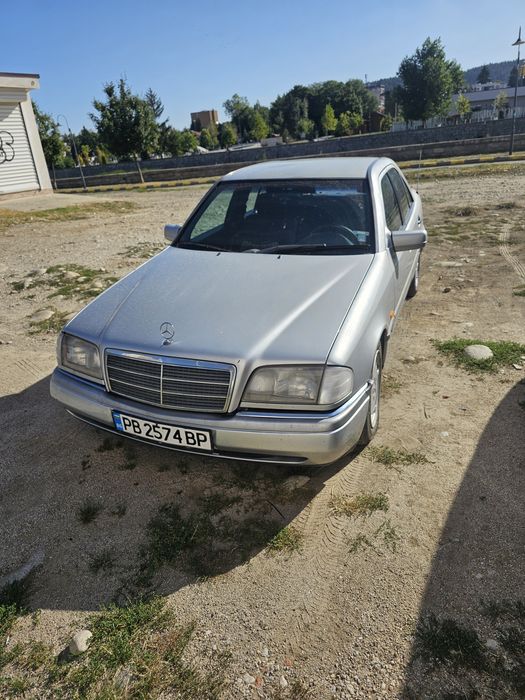 Mercedes Benz C180