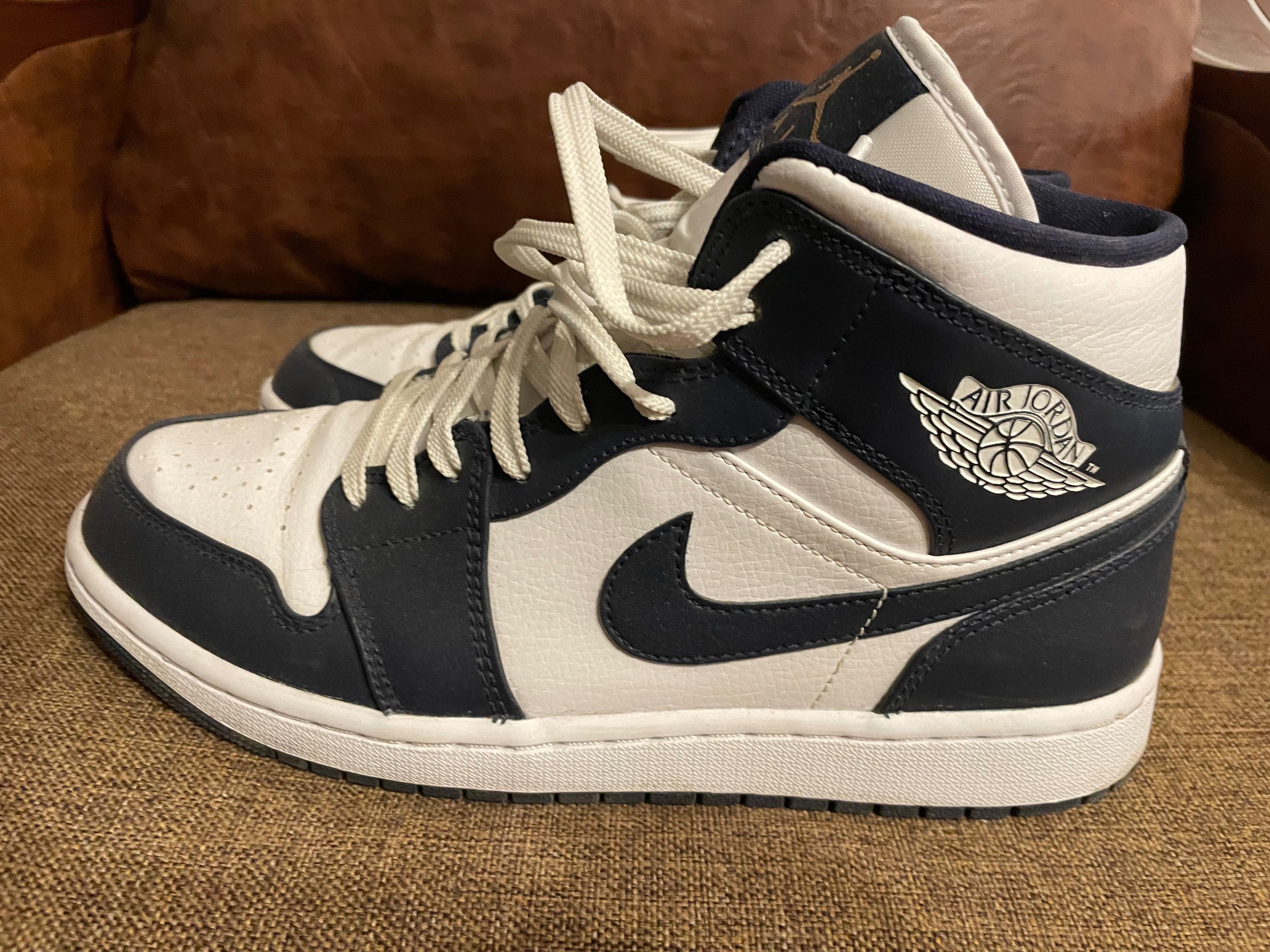 Jordan 1 Mid Albastru