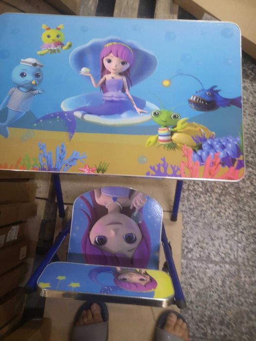 Детски чин, маса с герои