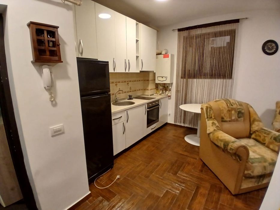 Închiriez apartament 2 camere în Militari Residence strada Tineretului