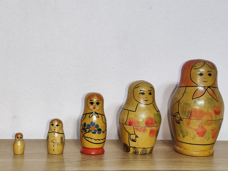 Matrioska. Păpuși lemn