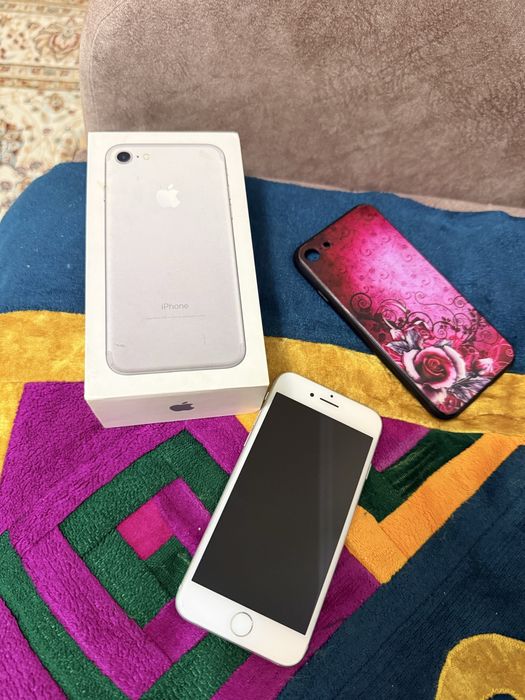 Продам Iphone 7 128 gb