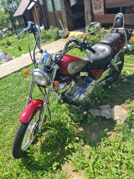 Motocicleta yamaha virag 250
