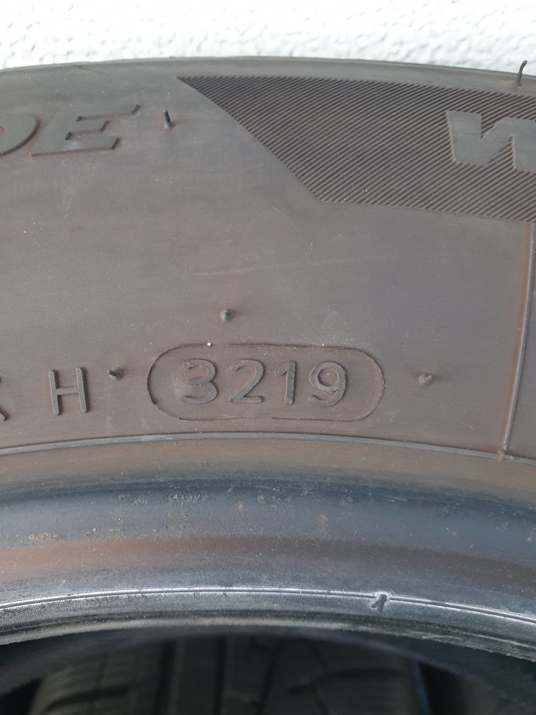 Зимни гуми 4 броя HANKOOK Winter Icept Evo2 205 60 R16 дот 3219