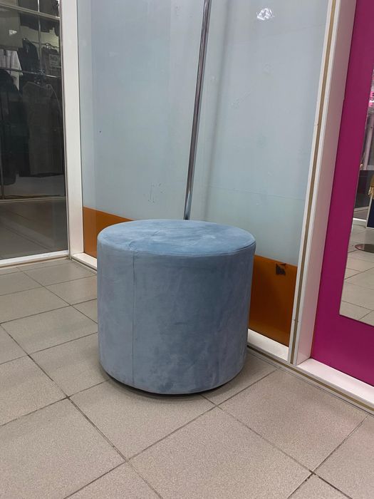 Продам маленький пуфик
