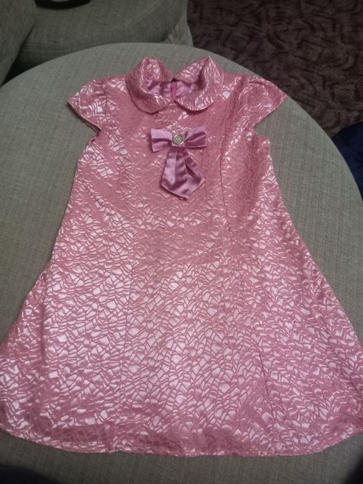 Красива рокля за момиченце до 122 см
