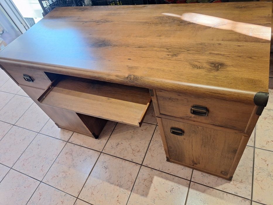 Масивно тежко офис бюро