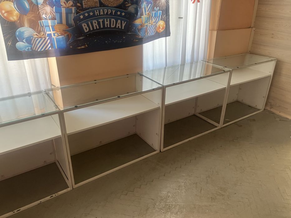Стъклени витрини