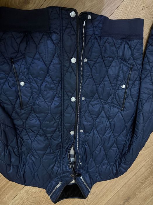 Мъжко оригинално яко Burberry- L размер