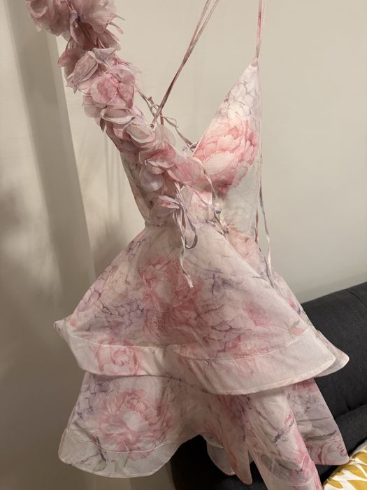 Официална рокля