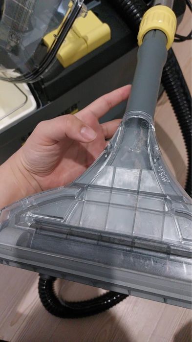 Моющий пылесос Karcher Puzzi 10/1