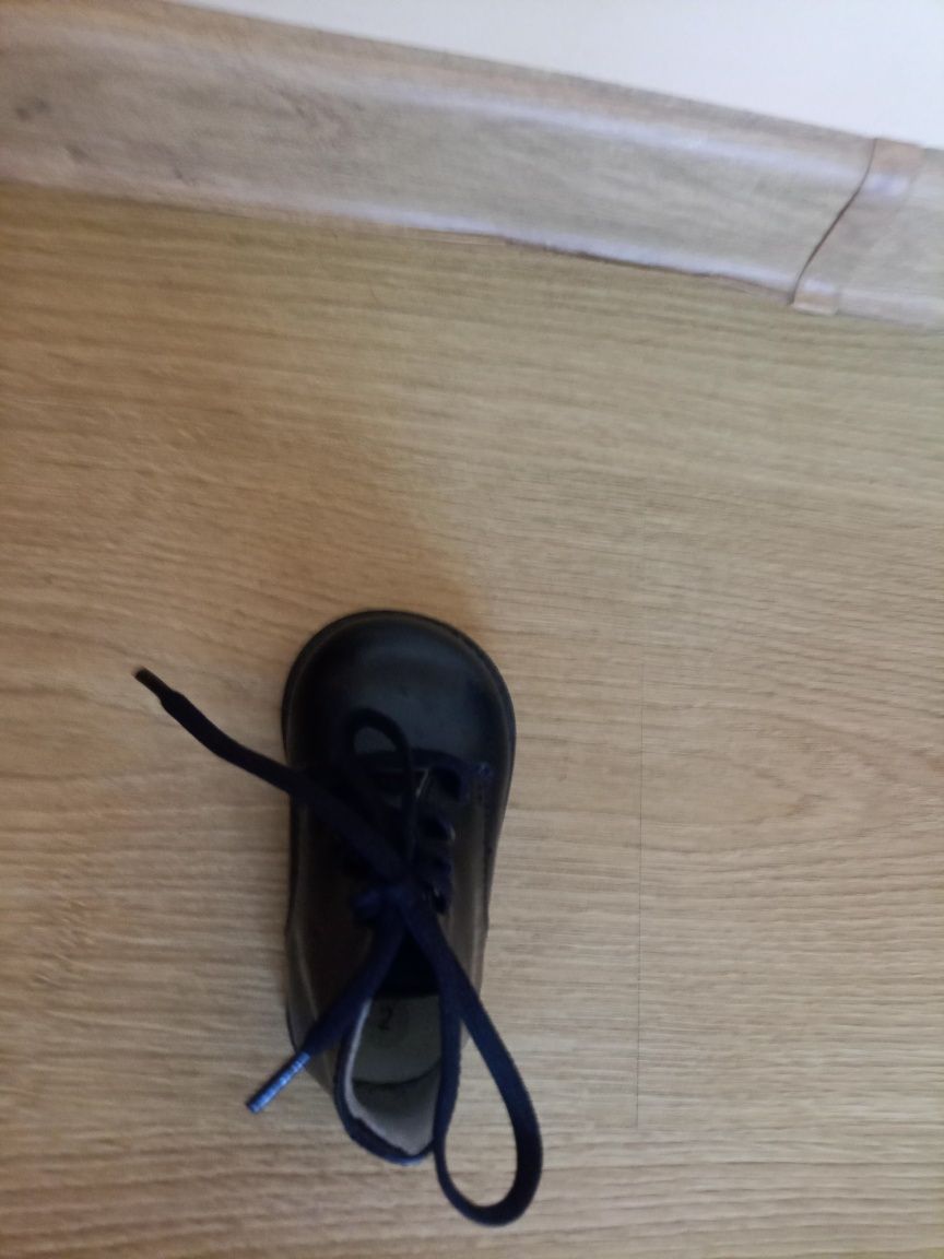 Pantofi  NOI, din piele naturala, pentru copii, mărime 17 , preț 35  l