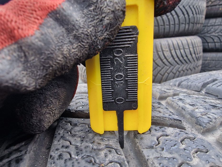 Anvelope 235/65R16C marca Vredestein, M +S, DOT 2023 ,8 mm