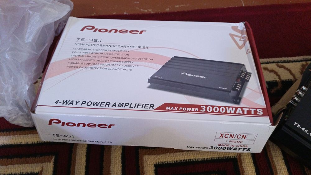 Pioneer , usilitel 4 x kanalniy