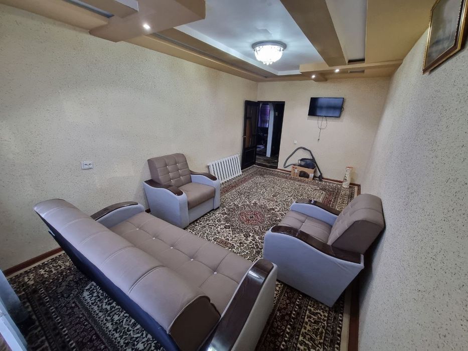 Maftuna Bar yonida 3 xonali uy ijaraga beriladi